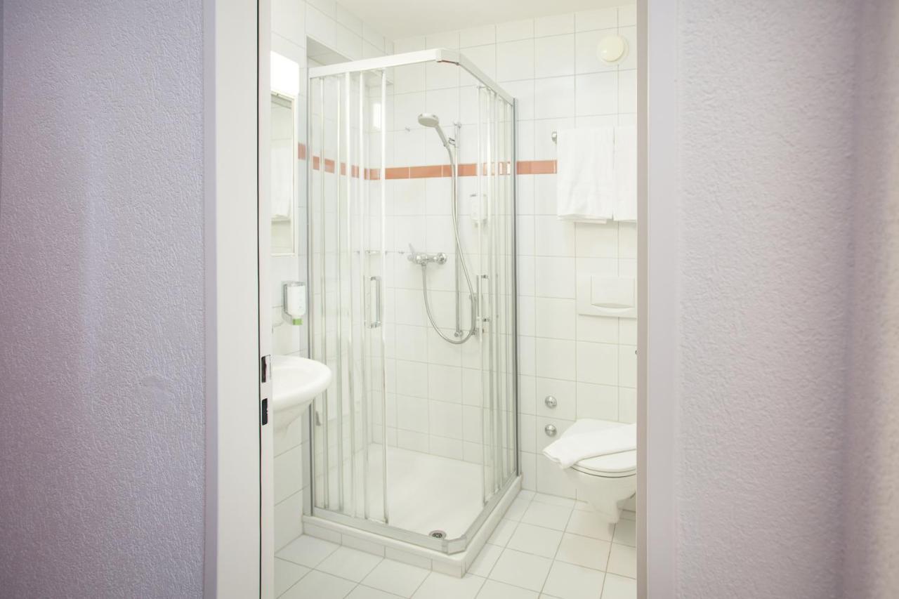Guesthouse Zurzach - Self Check-In エクステリア 写真