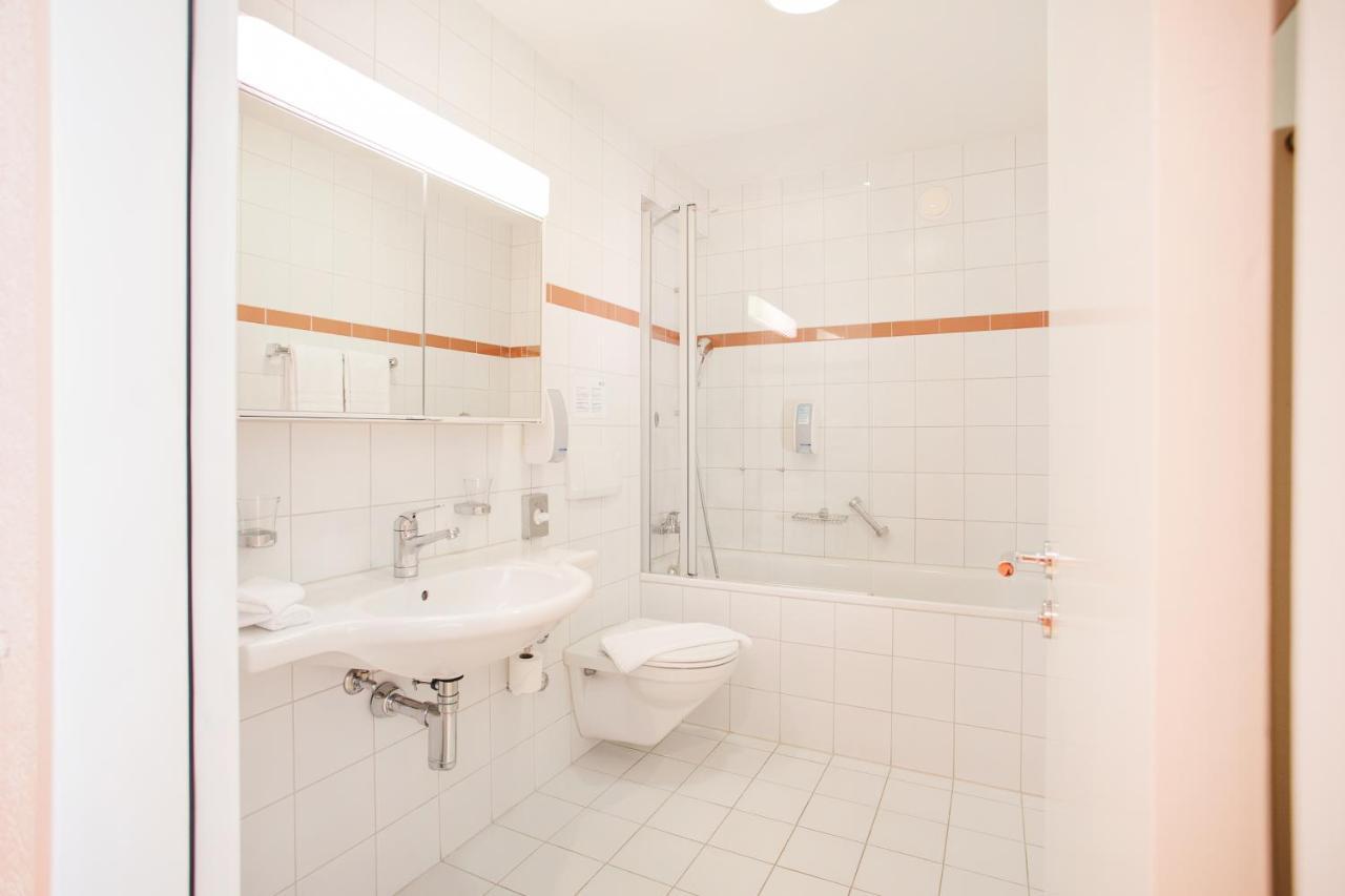 Guesthouse Zurzach - Self Check-In エクステリア 写真